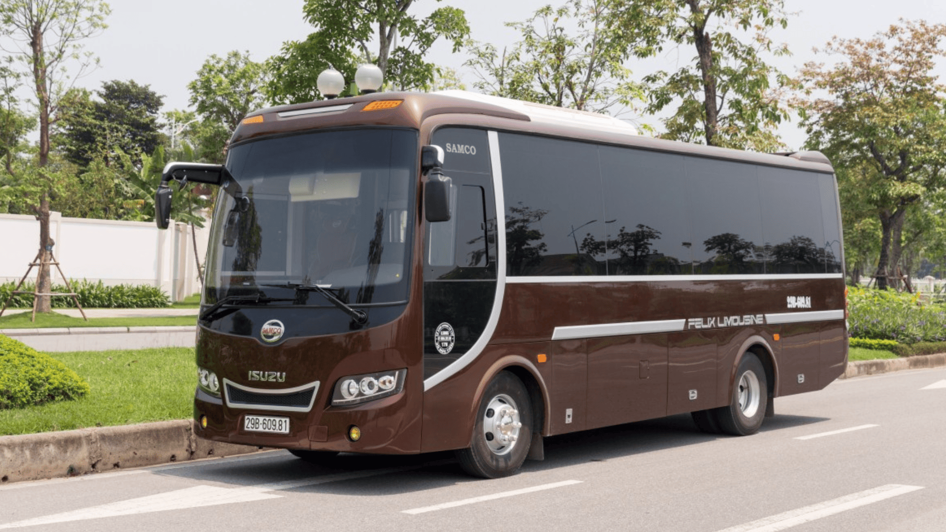 Xe Limousine cao cấp của Athena Group